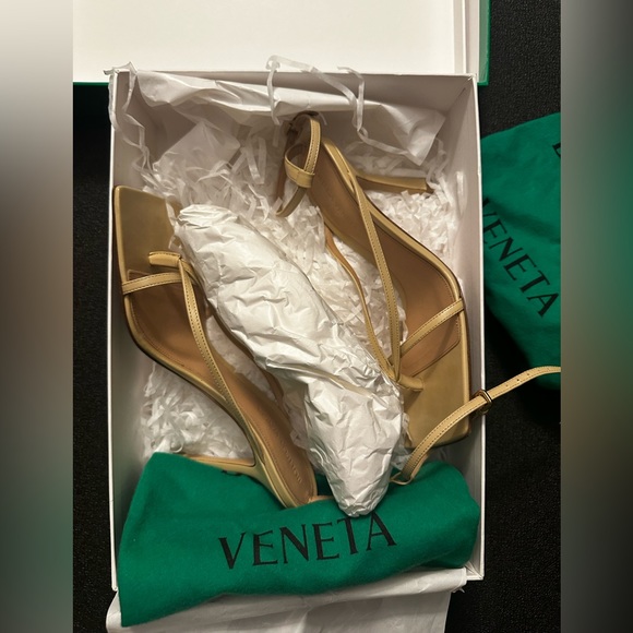 Authentic BOTTEGA VENTA Stretch Strap Sandal - Picture 7 of 14